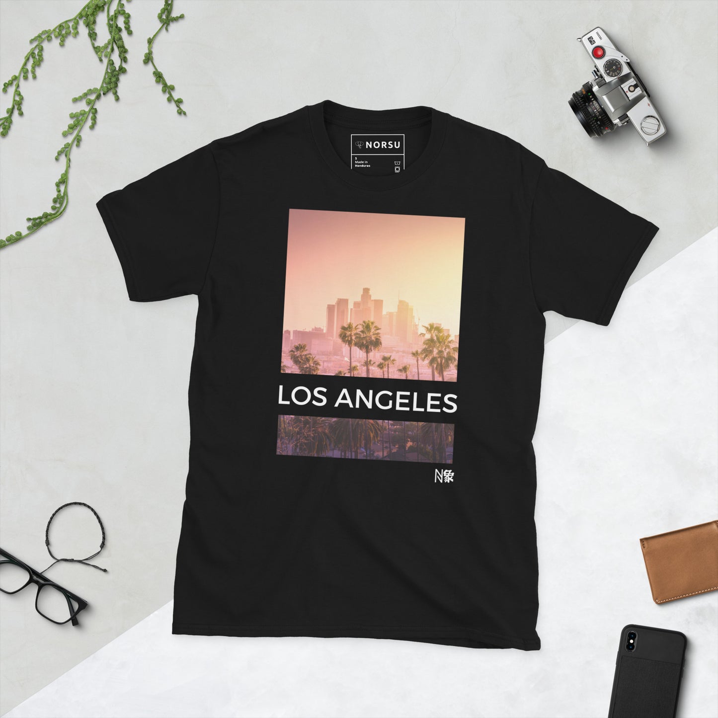 Black Men's T-shirt - Los Angeles Skyscrapers Sunset