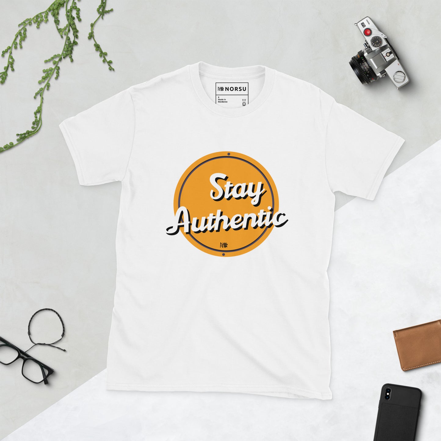 Λευκό Ανδρικό T-shirt - Stay Authentic